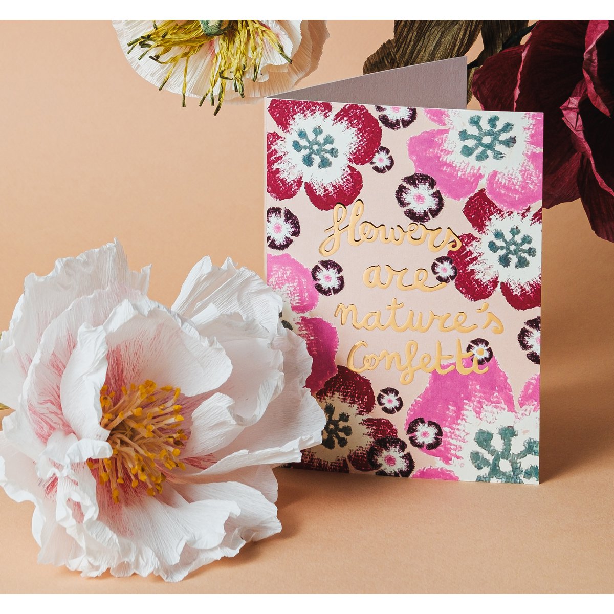 Wenskaart - Flowers are nature's confetti