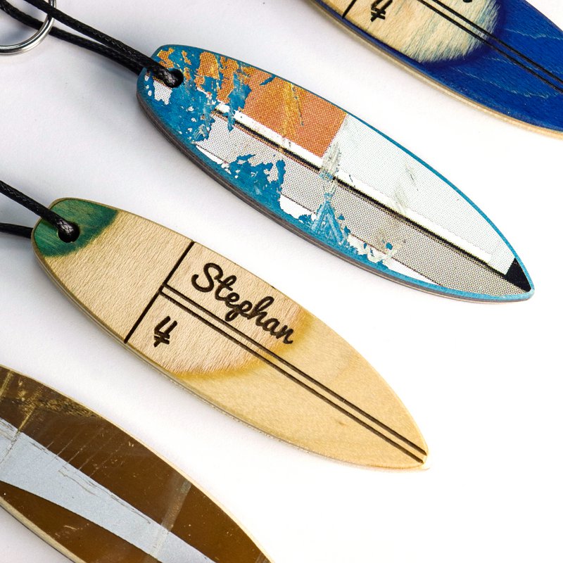 Llavero de madera, llavero de tabla de surf personalizado, hecho de madera de skate reciclada