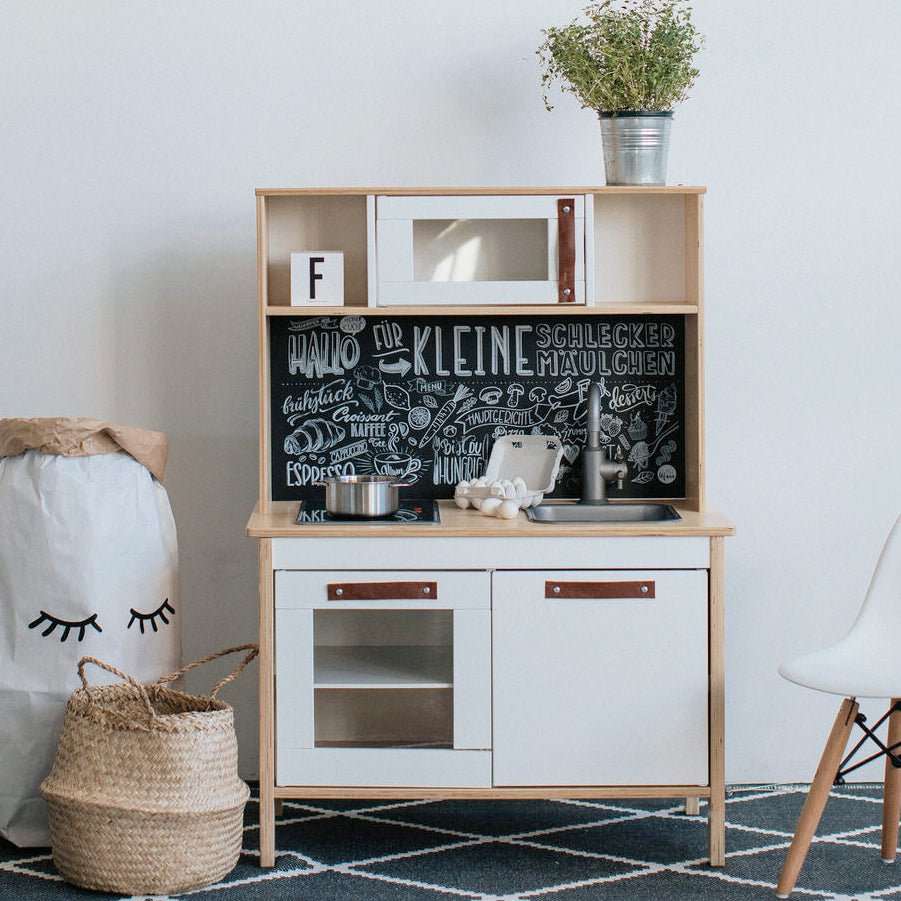 Folia do tablicy i tylny panel do kuchni dziecięcej IKEA