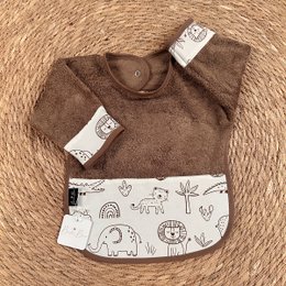  Brown cotton bib with animal print pocket, suitable for babies and toddlers.