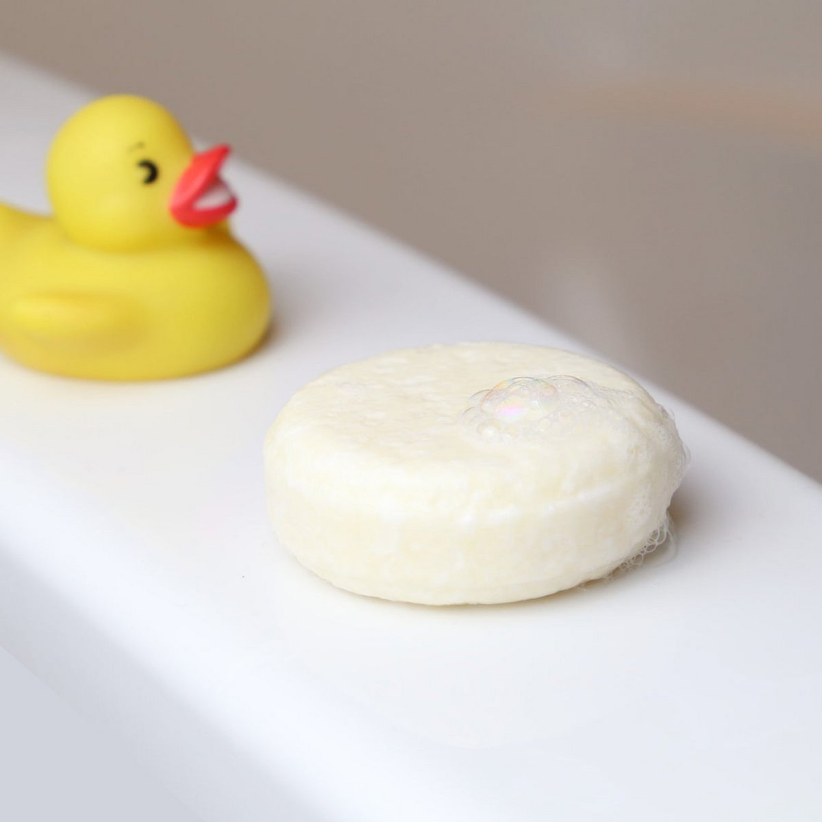 Shampoo solido per neonati e bambini