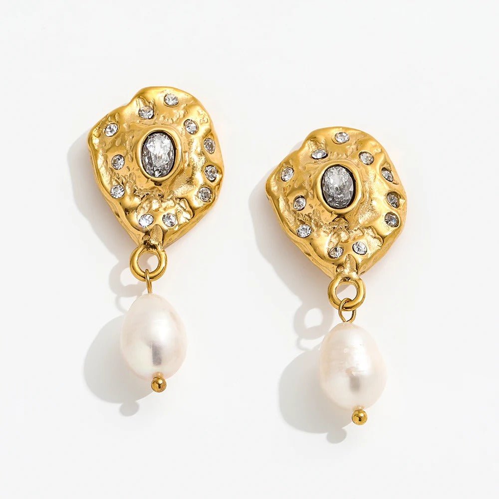 Belle - Pearl Earrings Vintage