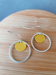 You (silver-yellow)