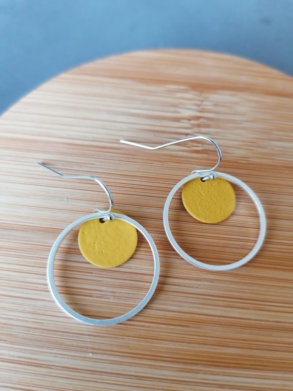 You (silver-yellow)