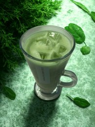 Iced Matcha Dream - Vela Matcha Latte con cubitos de hielo (250 g)