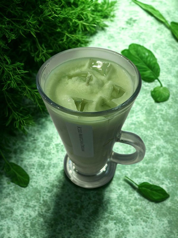 Iced Matcha Dream - Vela Matcha Latte con cubitos de hielo (250 g)