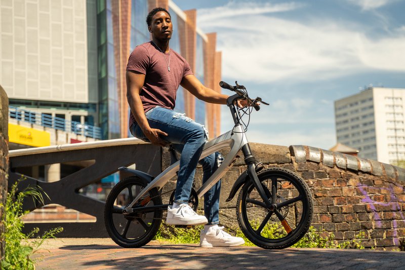 La Cruzaa Pedal assist Bluetooth Bicicletta elettrica Solarbeam Yellow