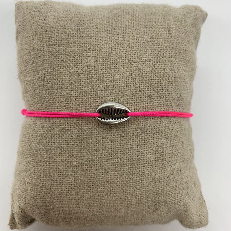 Small Silver Shell Bracelet