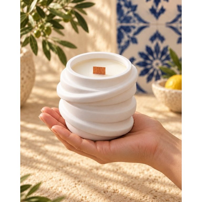 LAVURI TWISTER Candle Vanilla CUP – handgemachte Sojawachskerze