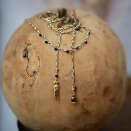 Geflochtene Wickelhalskette mit Diamantanhänger von Polki