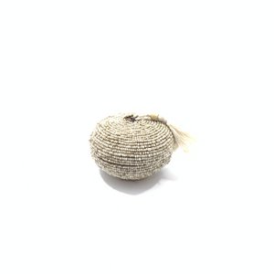 Bambu doosje met mini kraaltjes