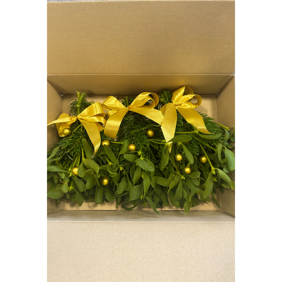 Christmas Box Mistletoe - Gold (8 packs van 3 bundels)