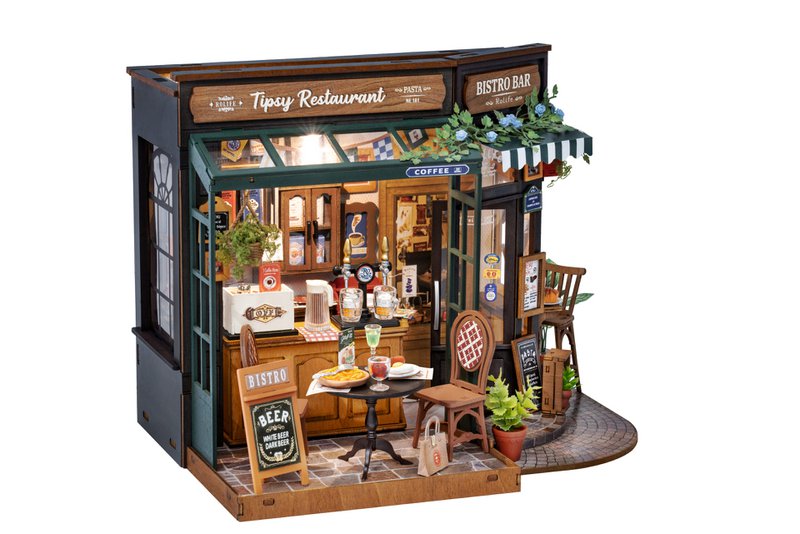 Robotime, DIY Huisje, Tipsy Restaurant with LED lighting, DG167, 18x18x24cm