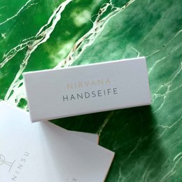 Savon pour les mains Nirvana par Aninsu | cosmétiques naturels certifiés | végétalien sans plastique fait à la main | aux huiles biologiques | Entretien de nettoyage | parfum unique | au curcuma et à l'argousier | 80g