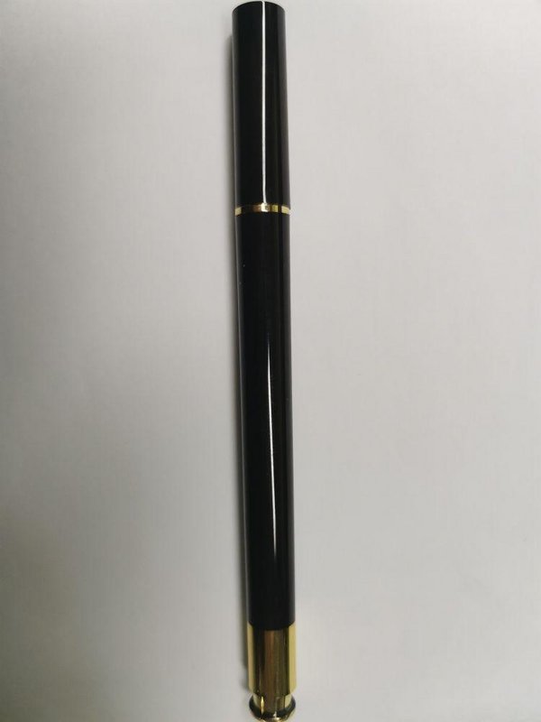 Perfect eyeliner glue