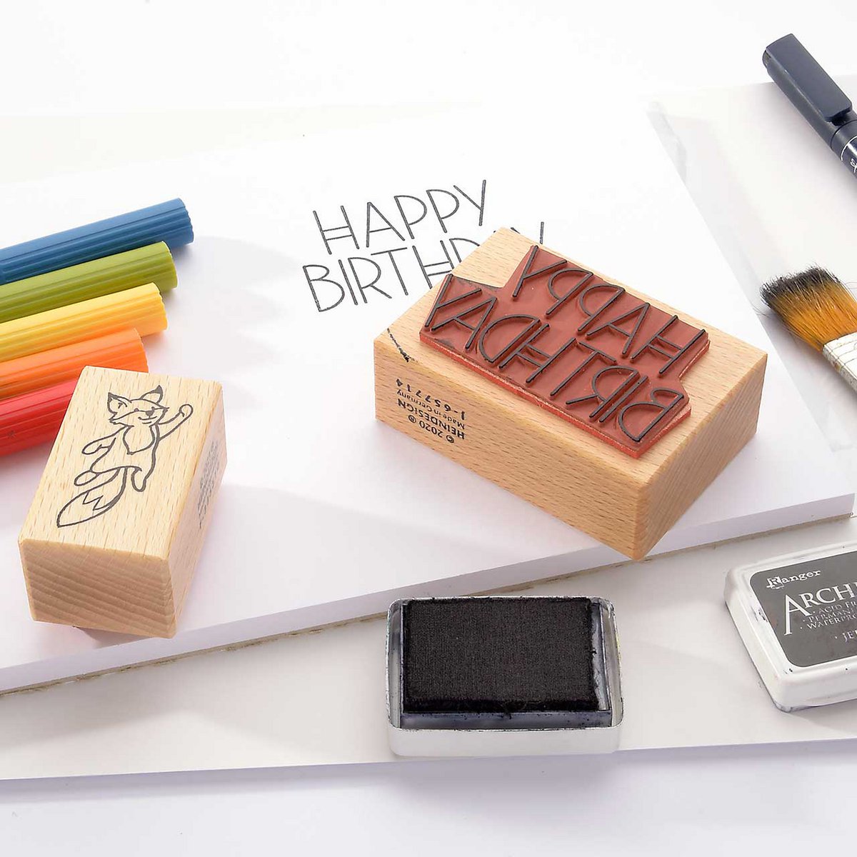 Timbro: buon compleanno