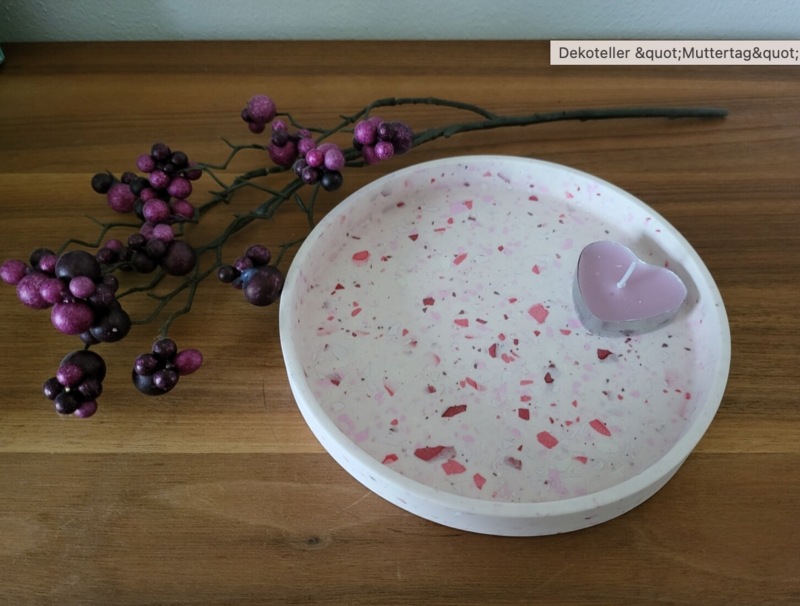 Decorative plate "Mother's Day"
