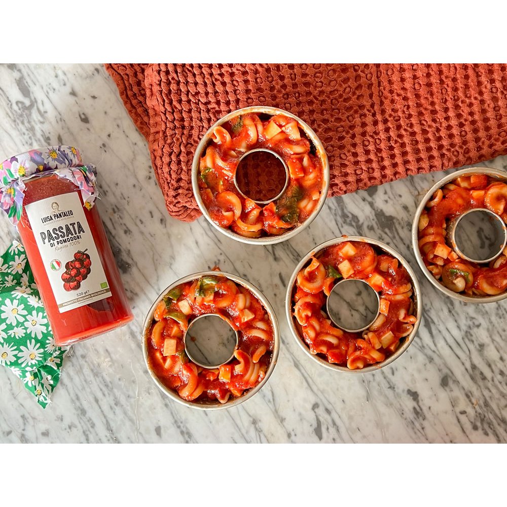 Luisa Pantaleo Organic Regina Tomato Puree, made in Italy