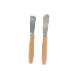 Set of 2 Fackelmann Sybarys butter knives with wooden handles, suitable for vegetable cutting.