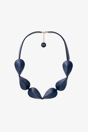 collar llamativo oloide
