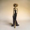 Bronze-Skulptur "Femme élégante avec chapeau" by Soré | verschiedene Größen und Farben