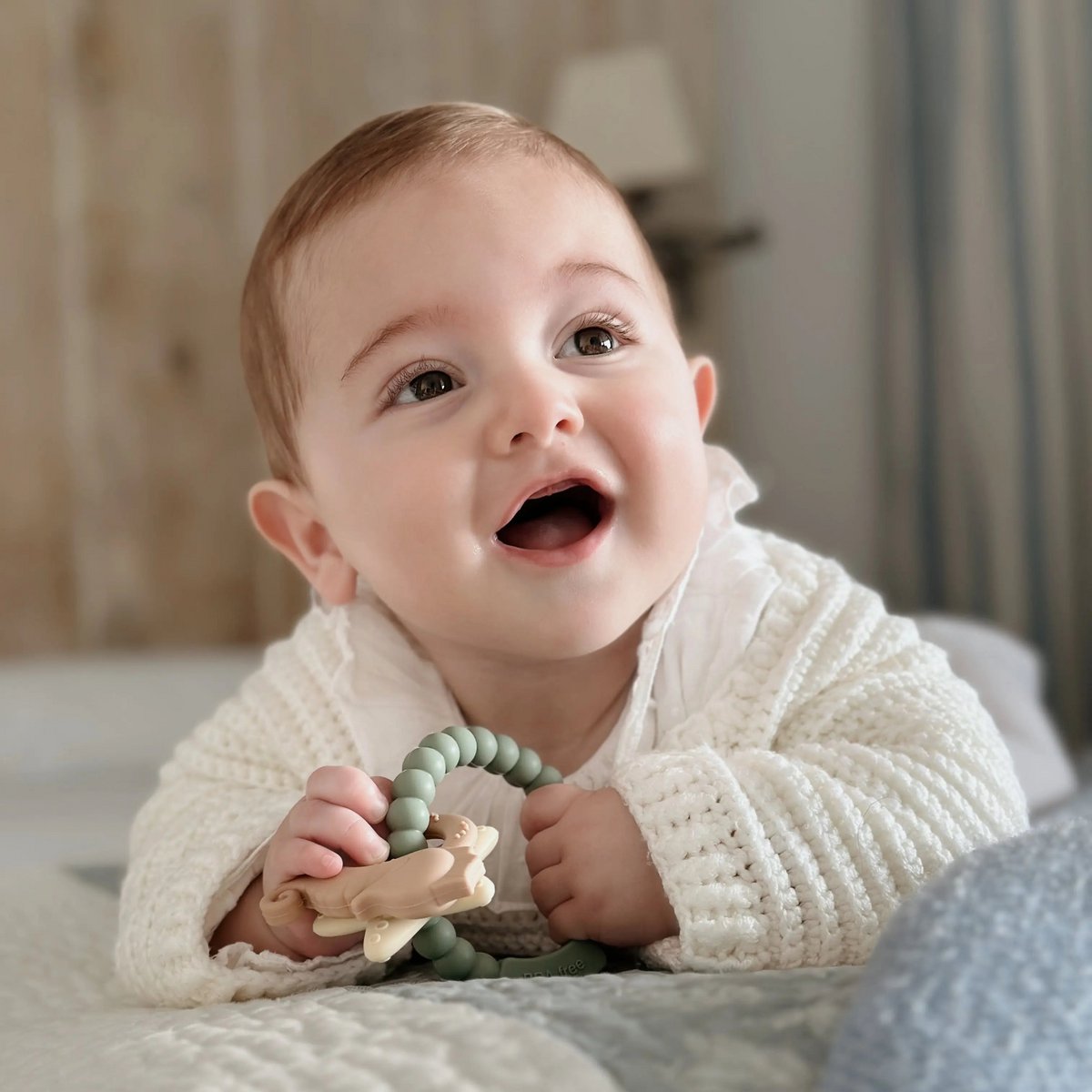 Anneau de dentition bébé en silicone bio vert marine (+3M) Soulagement des gencives - Nenina & Co