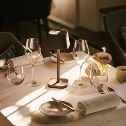 Lampe de table rechargeable marron moka Ava