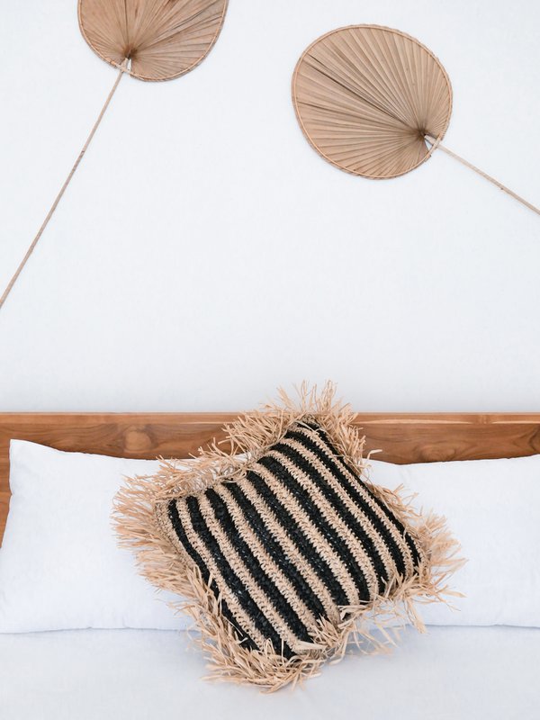 Sunda - raffia pillow cover with black stripe - 50cm
