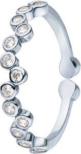Silver ring with zirconia