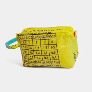 WASH ME | Environmentally friendly toiletry in yellow