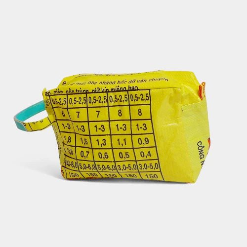 WASH ME | Environmentally friendly toiletry in yellow