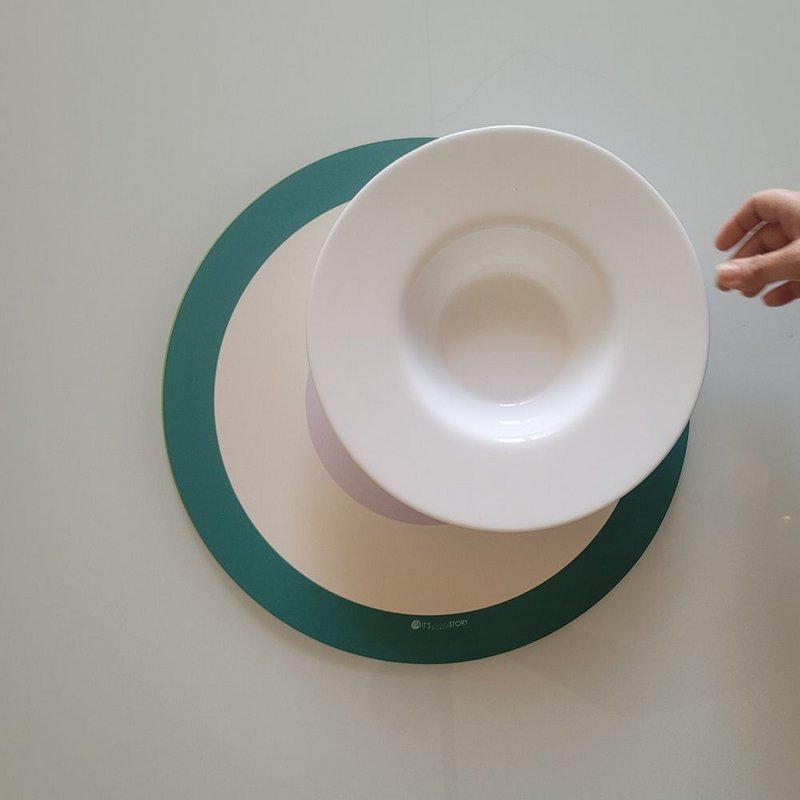 Farverig og original Round Orbit Sea dækkeserviet