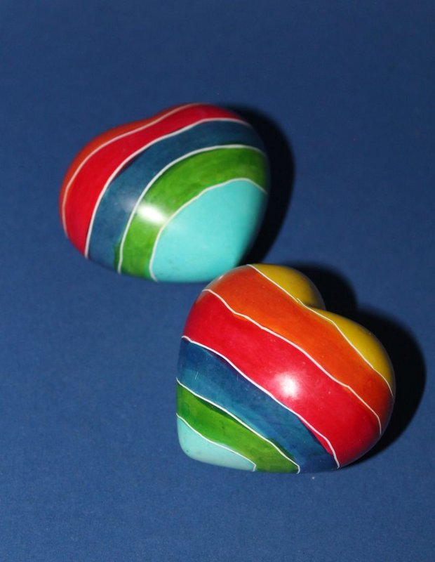 067 Heart small rainbow - soapstone