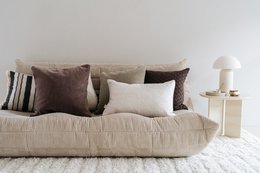  Organic cotton jacquard decorative cushion cover in a square shape, measuring 50x50 cm, with a textured pattern in a neutral brown color.