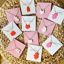 BEAR HUG – Little Girl Necklace with Gold Teddy Bear
