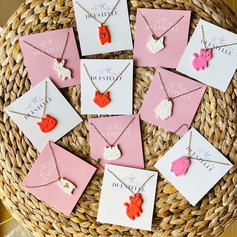 BEAR HUG – Little Girl Necklace with Gold Teddy Bear