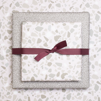 Rosa Geschenkpapier mit Terrazzo Muster, Geschenke im Boho Style verpacken, Geschenke für Frauen verpacken, Muttertagsgeschenk verpacken, Geschenkpapier Hochzeit