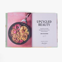 Książka UpCycled Beauty w twardej oprawie