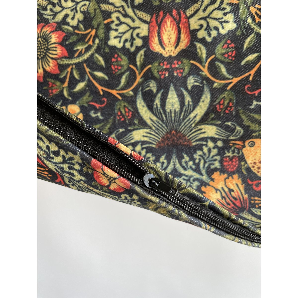 Couverture d’oreiller de jet de voleur de fraise botanique vert foncé | WIM004
