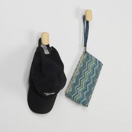 Vérone Hangers – cintres muraux en bois massif