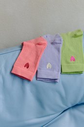 Calcetines de corazón verdoso