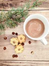 Ciastka - Stokrotki - Czekolada mleczna i orzechy laskowe Valrhona