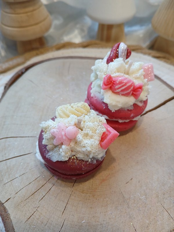 Mini candles Macarons whipped topping