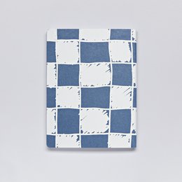 Frække tern - Graphic L | Notesbog A5+ | Stiplet Journal | 3,5 mm prikker | 256 nummererede sider | 120g Premium-papir | genbrugt denim-materiale | bæredygtigt produceret i Tyskland