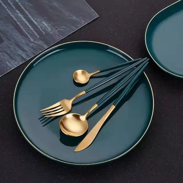 4er-Besteckset - Dünner Griff - Matte Oberfläche - 5 Farben erhältlich