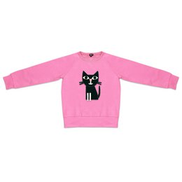 A cozy pink sweatshirt featuring a playful black cat graphic, perfect for kids. The sweatshirt is available in a range of sizes from 74 to 152 cm, making it suitable for growing children.