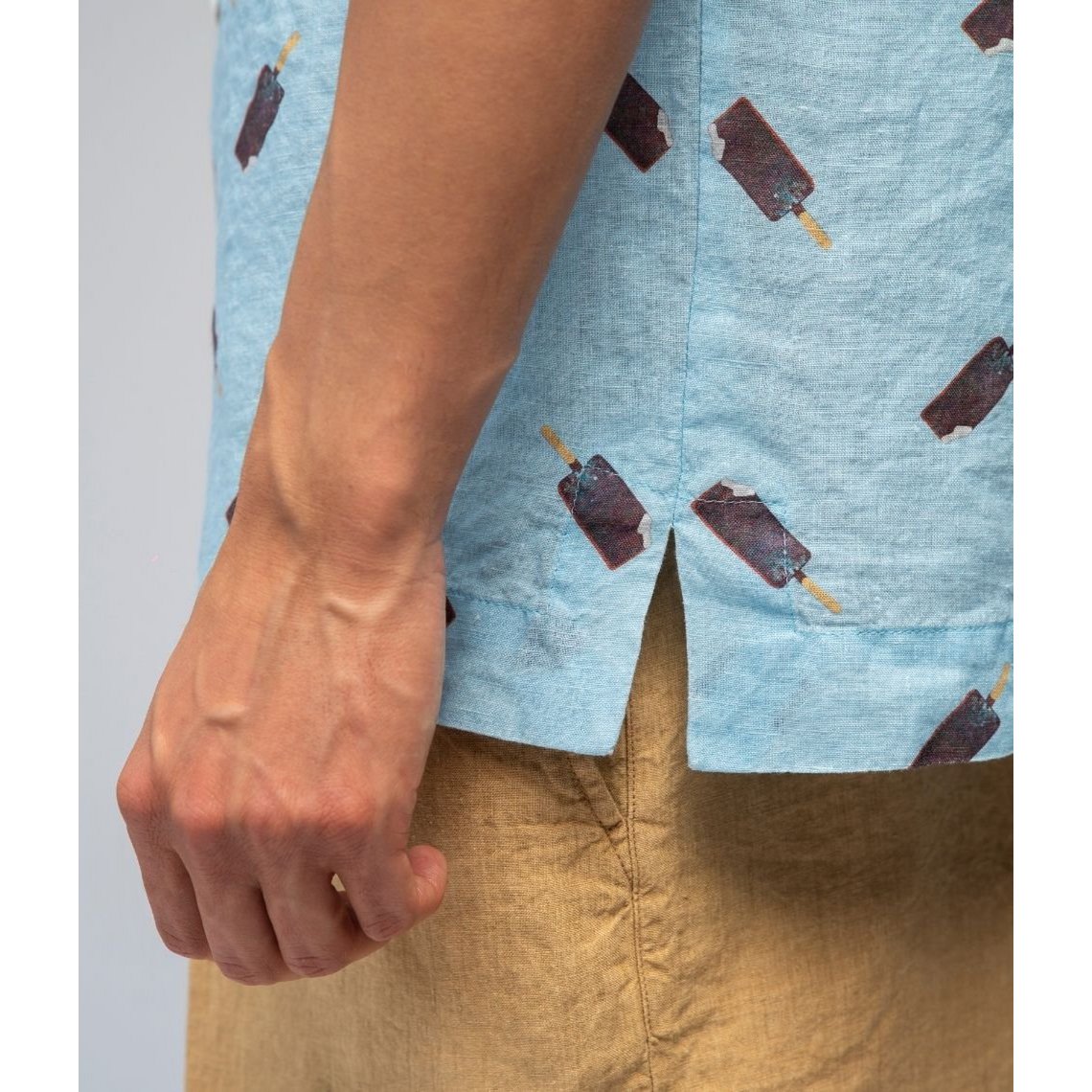Chemise en lin Bleu Glace - Agnė Kišonaitė (Unisexe)