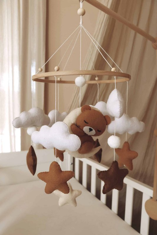 Handgemaakte Slapende Teddybeer Muziekmobiel - Boxmobiel - Baby mobile - mobile wickeltisch
