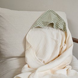 Max Olive Bath Cape
