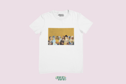 This white and black t-shirt features a graphic print of famous women artists. The t-shirt is available in sizes S, M, L, XL, and 2XL.